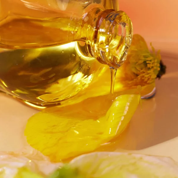lador-perfumed-hair-oil-osmanthus-pic-2