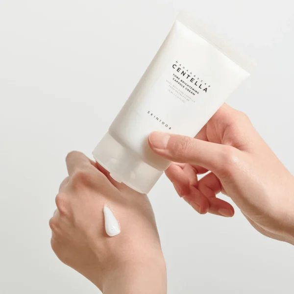 skin1004-madagascar-centella-tone-brightening-capsule-cream-75ml-pic-2