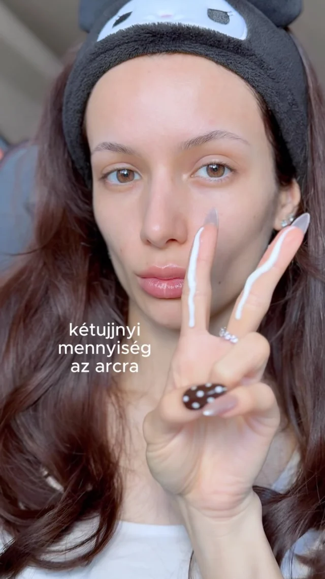 Kövesd ezeket a lépéseket a fényvédő (SPF) helyes felviteléhez!🌞 @iunik_official 

#skinguru24 #koreanskincare #koreanmakeup #spf #iunik